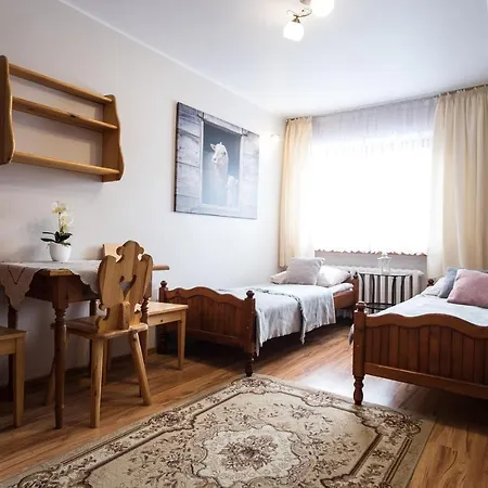 Harenda 13e, Akceptujemy Bon Turystyczny *